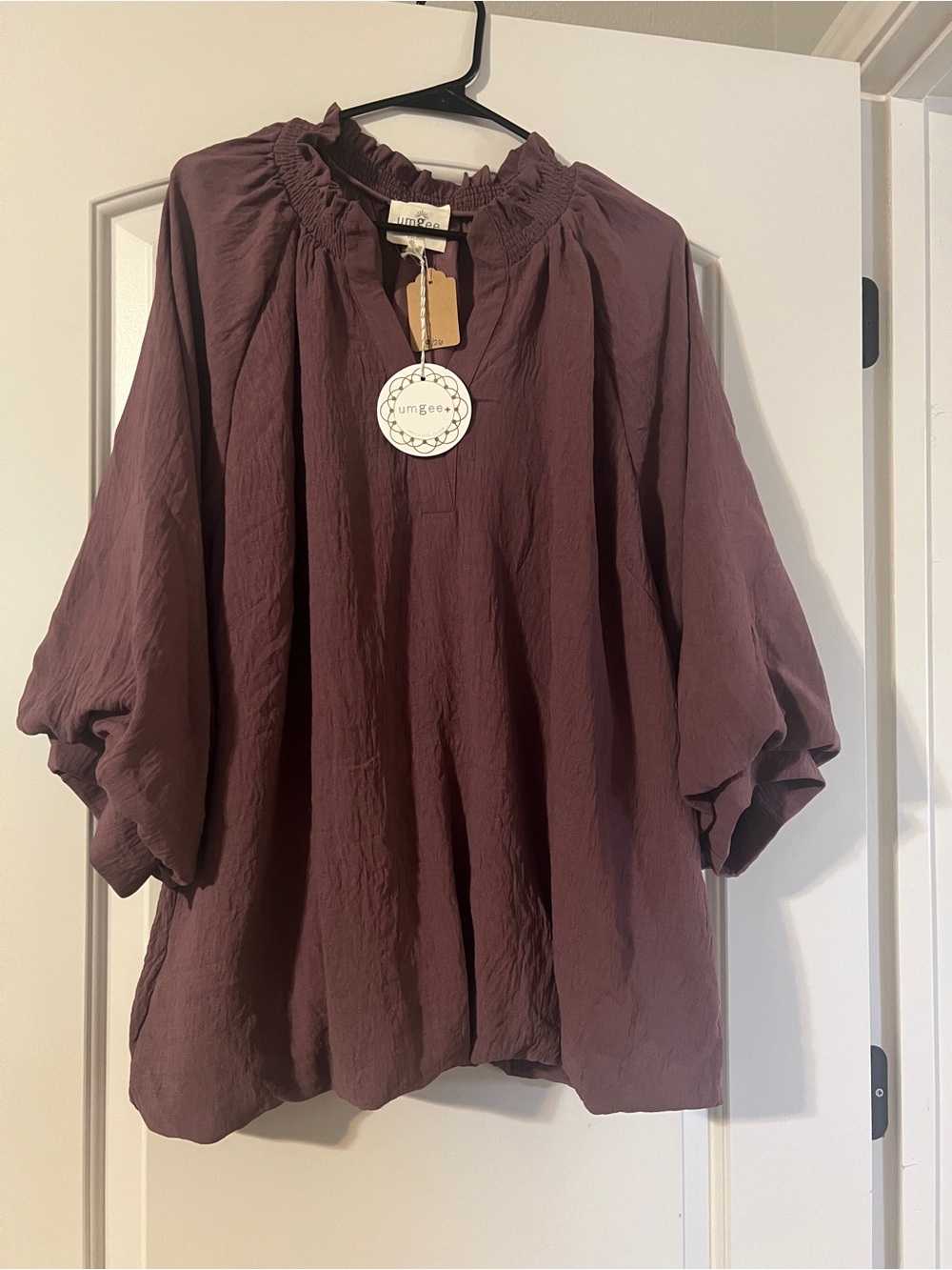 Umgee Mauve-Burgundy Balloon Sleeve Peasant Top